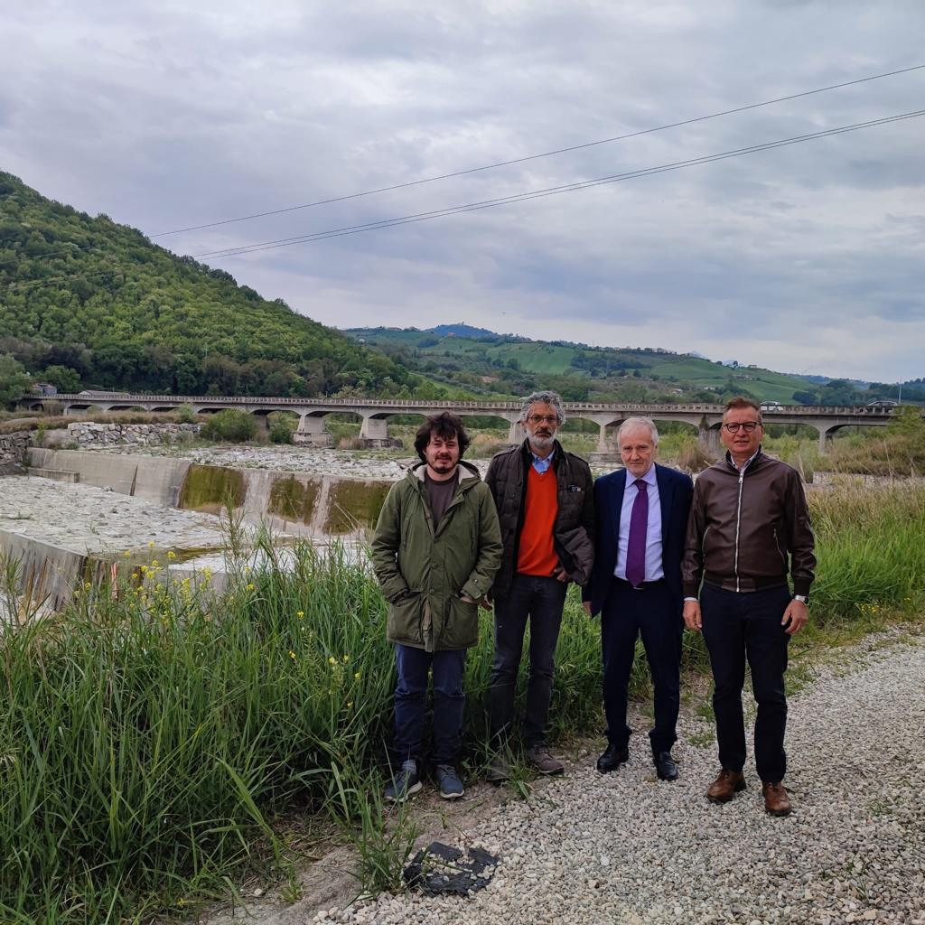 Cantieriaperti Messa In Sicurezza Del Fiume Vomano A Salvaguardia